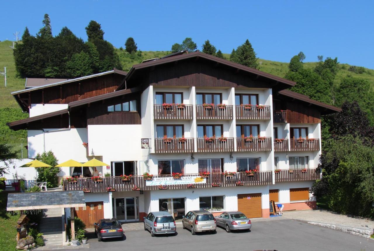 Hotel Le Christania Bellevaux Bagian luar foto